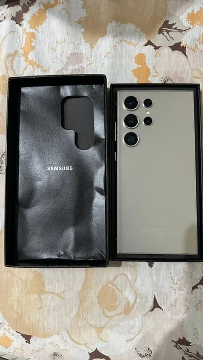 S24 ultra used like new 10/10 best 12/256 , non pta.