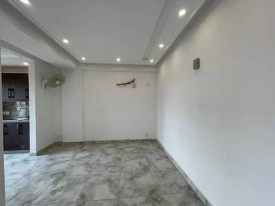 Spacious 1 Bed Unfurnished Apartment For Rent In Sector D, Bahria Town Lahore Prime Location Affordable Living