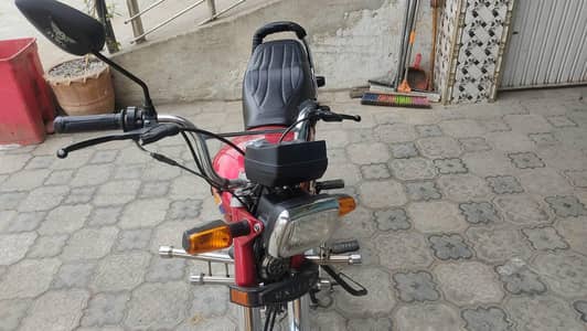 united 70cc bike