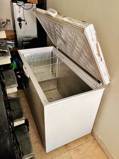 Urgent Sale! Near New Deep Freezer (2 Months Old)