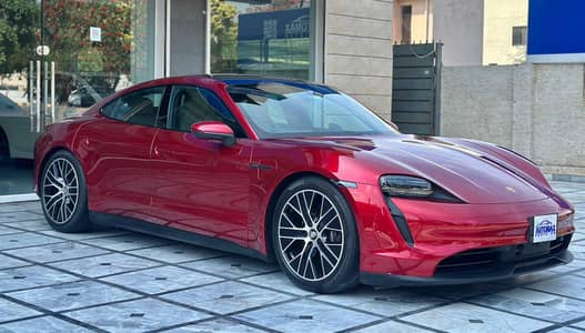 Porsche Taycan - 2021
