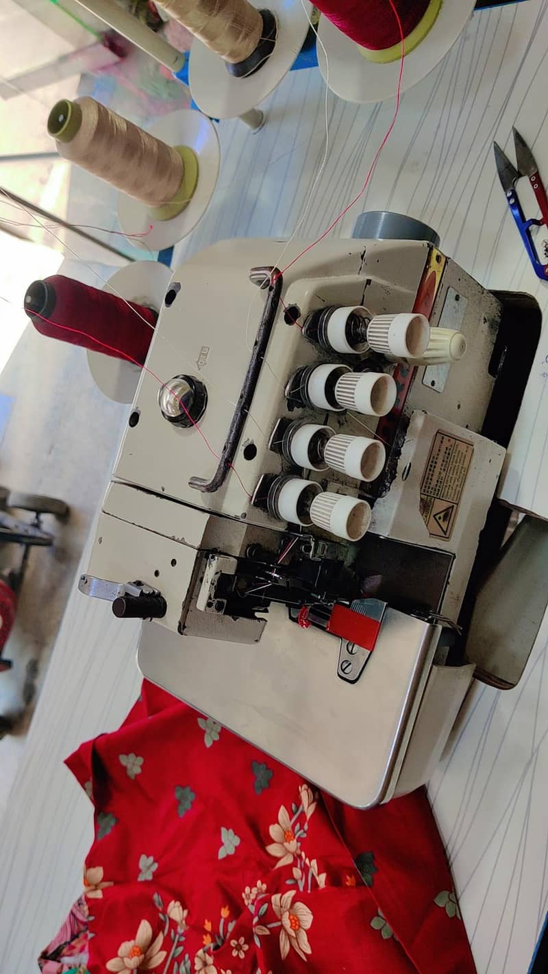 747 overlock machine 0