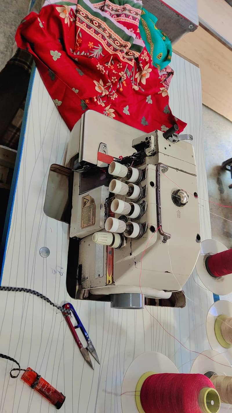 747 overlock machine 1