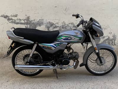 Cd 70 dream for sale in mint condition