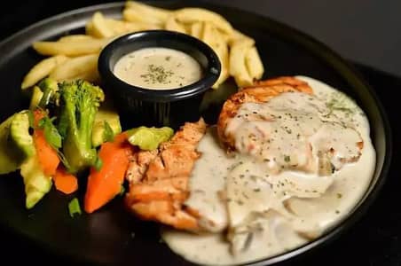 4 year Chinese continental or fast food .