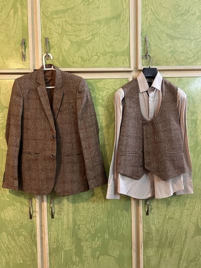 3 peice suit luxurious (10/10)