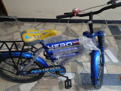 Kids cycle for sale, boht kam use ha