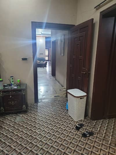 Kanal Full House Available For Rent 65 Feet Road.