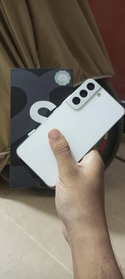 Samsung S22 8/256 Official approved with Box