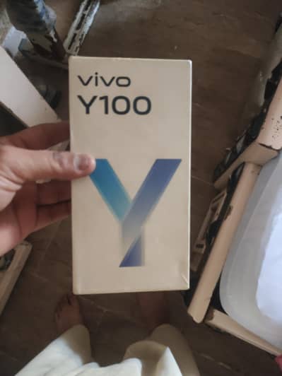 vivo y100 0.3. 2.7. 3.1. 1.6. 4.8. 2