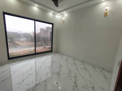 MIAN BROTHERS OFFER DEFENCE PHASE 9 ORIGINAL PIC 5 MARLA BRAND NEW HOUSE AT TOP LOCATION FOR SALE ALMOST FINAL 2,51,00,000