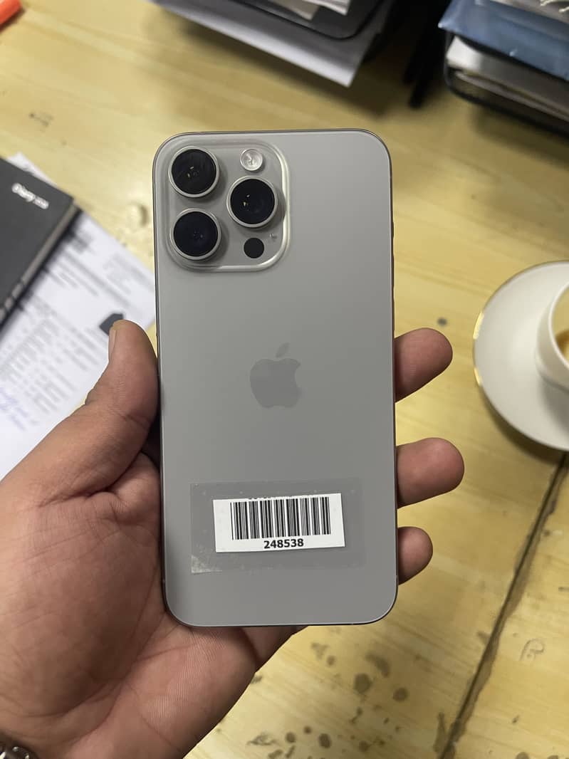 Iphone 15pro max 2