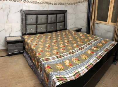 Bed set/ Wooden Bed/Bedroom set/ king size bed