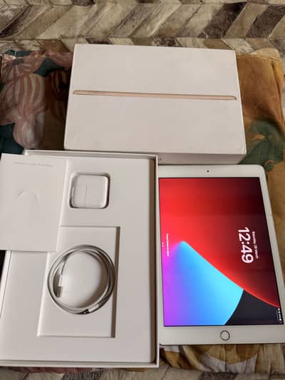 Apple IPad 5th Generation WiFi 32GB Gold