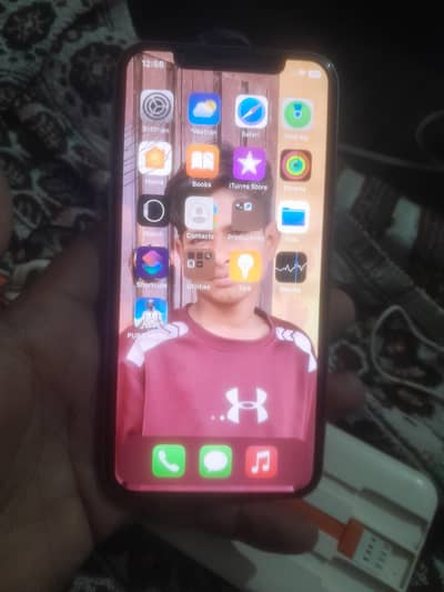 i phone x 64 tuch brake chalta ok ha 100%