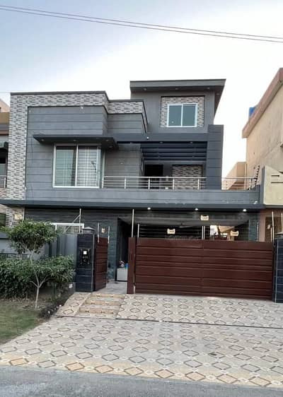 10 MARLA LOWAR PORTION LIKE NEW