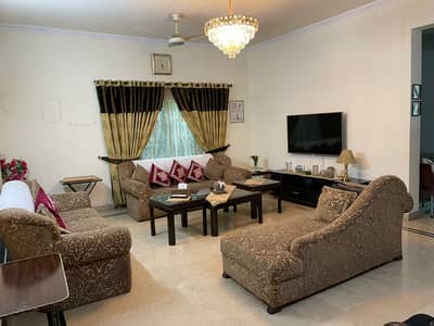 One Kanal Used Modern Design 6-Bedroom Bungalow For Sale At Prime Location Of DHA Lahore Near To Park Masjid & Commercial Market