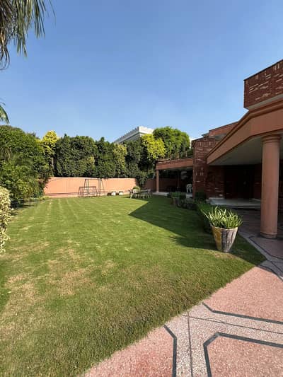 2 Kanal Used Modern Design Most Beautiful Bungalow For Sale At Prime Location Of Dha Lahore Near To Park Masjid & Commercial Market