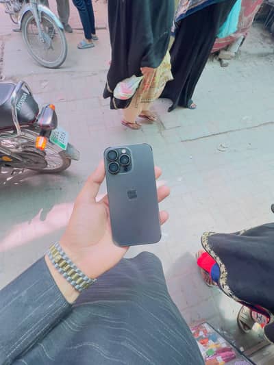 Iphone 13 pro factory locked