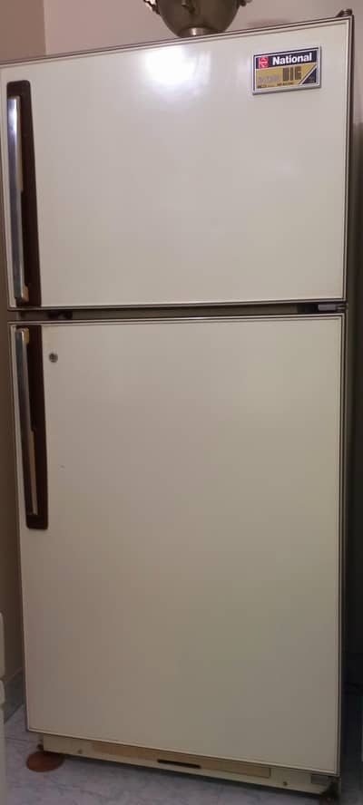IMPORTED 20 CU FT NATIONAL REFRIGERATOR