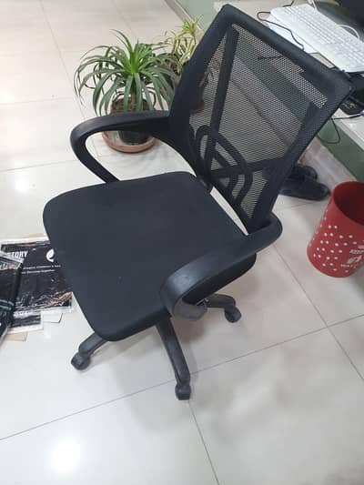 Used Revolving Office  Chair  For Sell