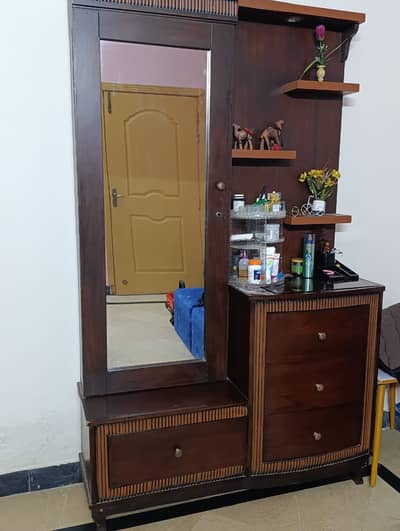 Wooden sheet Dressing table
