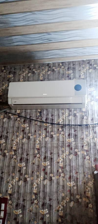 gree 1 ton AC new condition