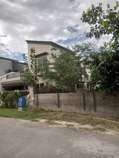 12 MARLA RESIDENTIAL PLOT FOR SALE