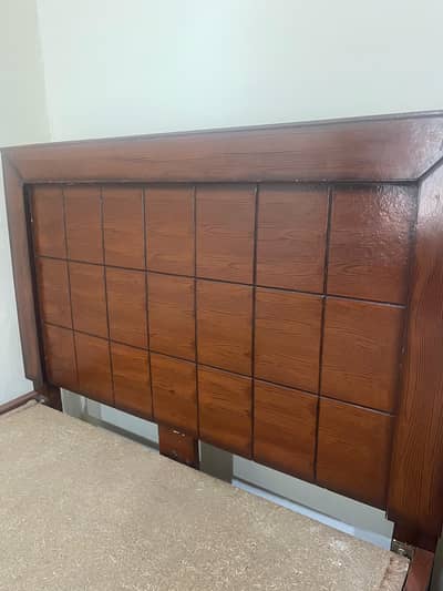 Solid Wooden Single Bed – Strong & Durable – Excellent Condition