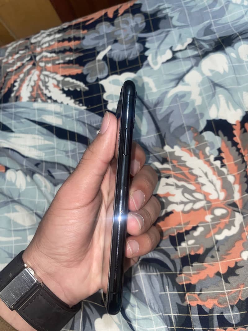 Iphone 11 pro 1