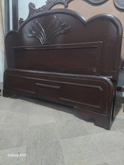 bed wooden frame