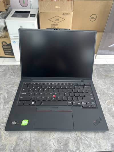 Lenovo ThinkPad X1 Carbon – Intel Core Ultra 5  Gaming laptop