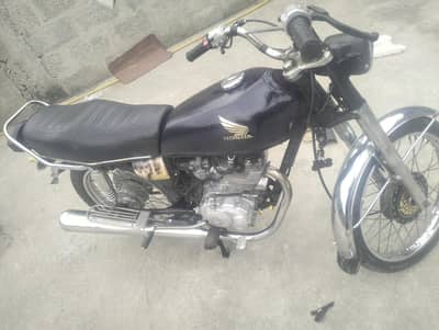 bike bout acha ha koi Kam nhi ha bike ka saf sutra ha