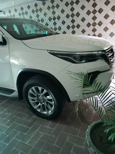 Toyota Fortuner V 2022