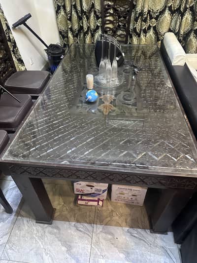 Dinner table For sale 3.5 fit  by 6 fit