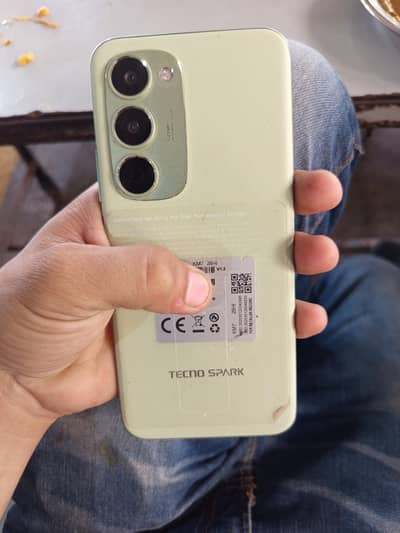 Tecno spark 40 pro plus