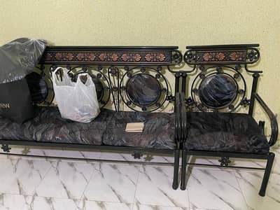 5 Seater Iron Sofa set Black n Gold