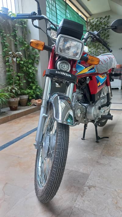 Honda CD 70 - Red Color