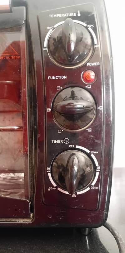 BLACK AND DECKER OVEN GRILLER TOASTER