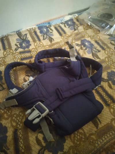 Baby carrying belt in 10/10 condition