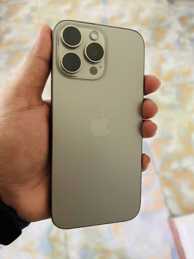 Apple iPhone 16 Pro Max