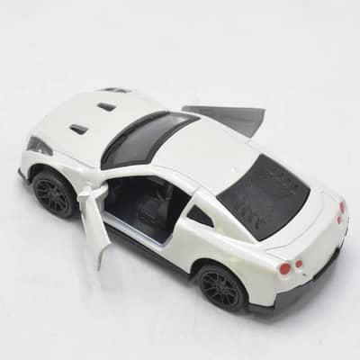 White Diecast Nissan Skyline GTR Toy Car 4"