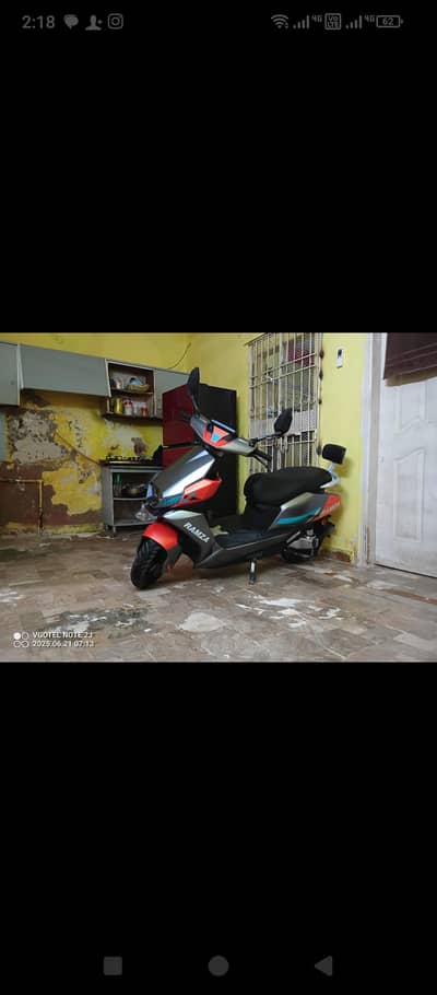 Ramzan M8 electric scooty model 2025 03328251199 WhatsApp contact
