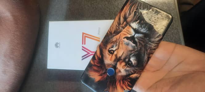 Huawei Y7 2018 3GB Ram  32 GB memory box hai