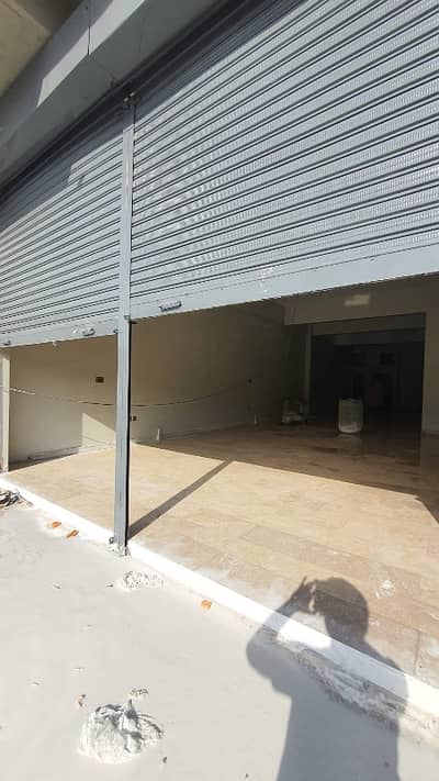 MAIN 200 FEET ROAD FACEING SHOP FOR RENT GULISTAN-E-JAUHAR BLOCK 5