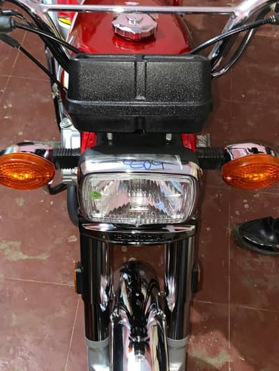 CG 125 2025  10 MONTH ZERO METER HAI 200KILOMETER HAI