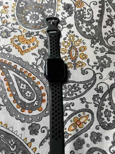Apple Watch Series 7  41mm aluminum with gps