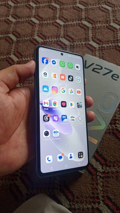 vivo v27e   8+8/256