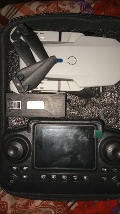 E 88 Max screen drone with camera