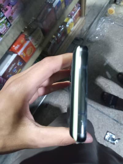 Google pixel 6 storage 8/128 good condition with reasonable price